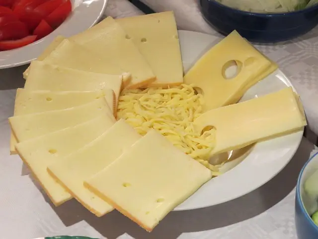 Which Cheese Tastes Like Gouda? A Comprehensive Guide