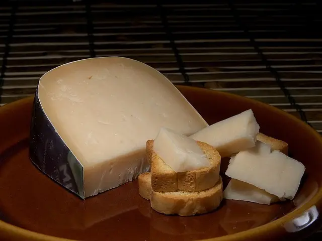 Which Cheese Tastes Like Gouda? A Comprehensive Guide