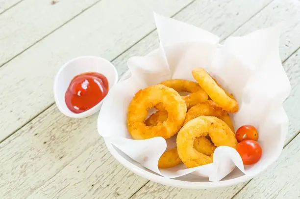 Homemade Crispy Onion Rings from Frozen Ones Using Air Fryer